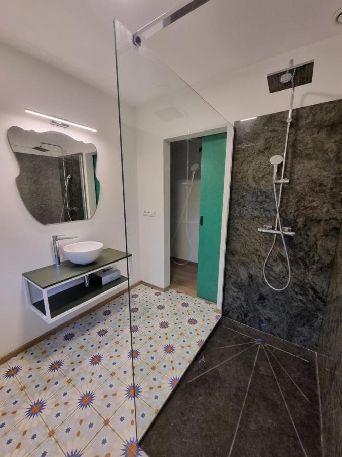 Cerf, Ouvre-Moi B&B Rochefort Luaran gambar