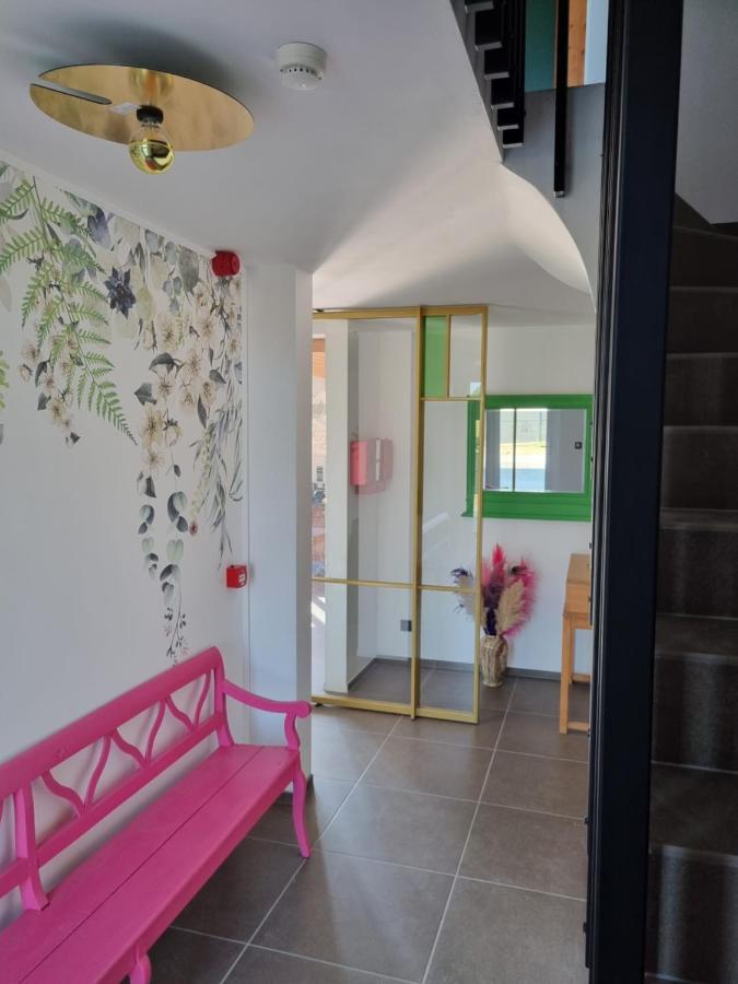 Cerf, Ouvre-Moi B&B Rochefort Luaran gambar